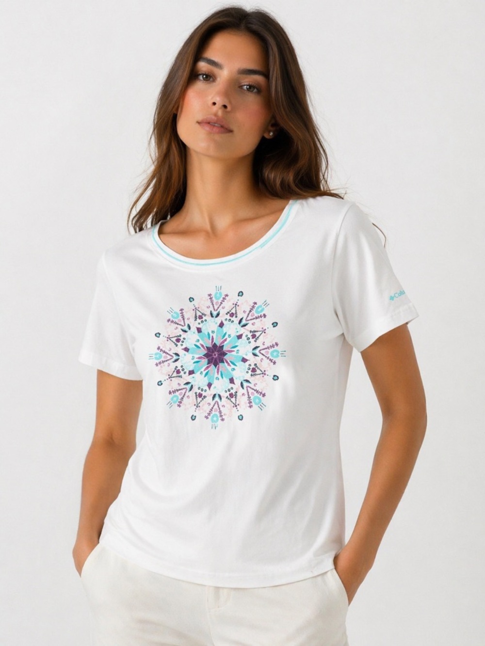 Columbia sportswear Women T-shirt White Sz S/P Logo Short Sleeve Tee Never Worn